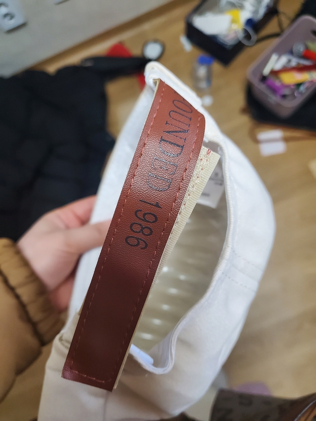 블랙스완 심플 1986 와치캡 모자