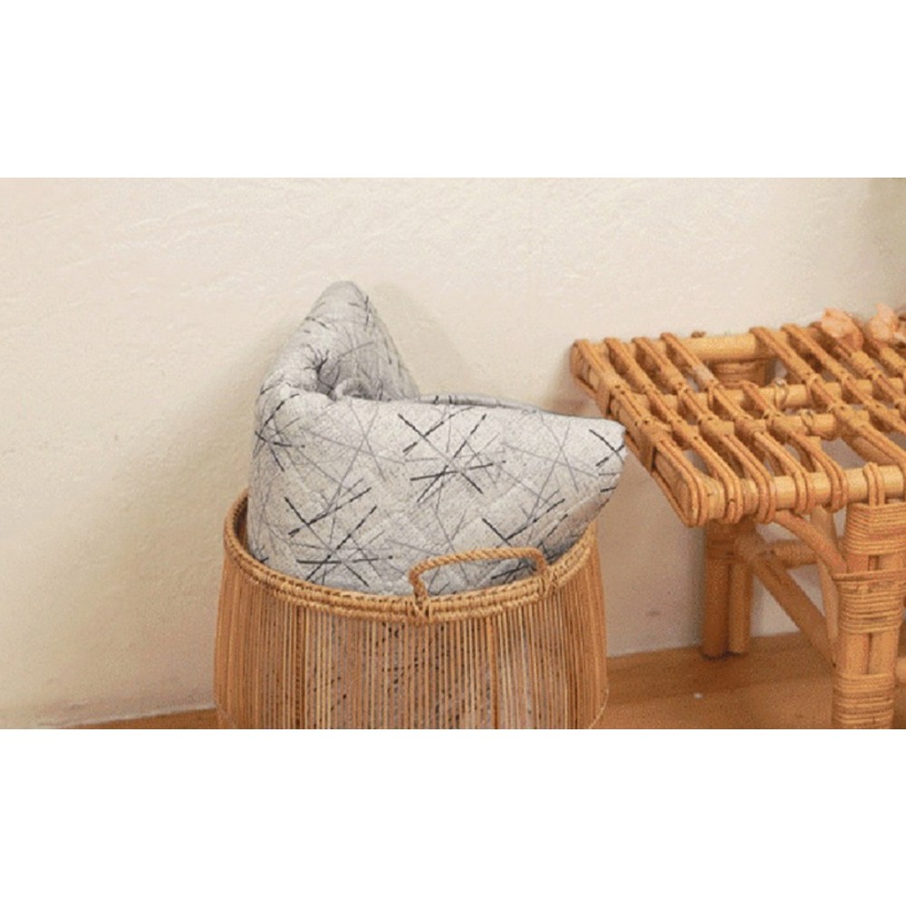 포근한 온기로 감싸는 밤, 일월 피치터치 카본 탄소 매트와 함께 따뜻한 겨울을 맞이하세요.