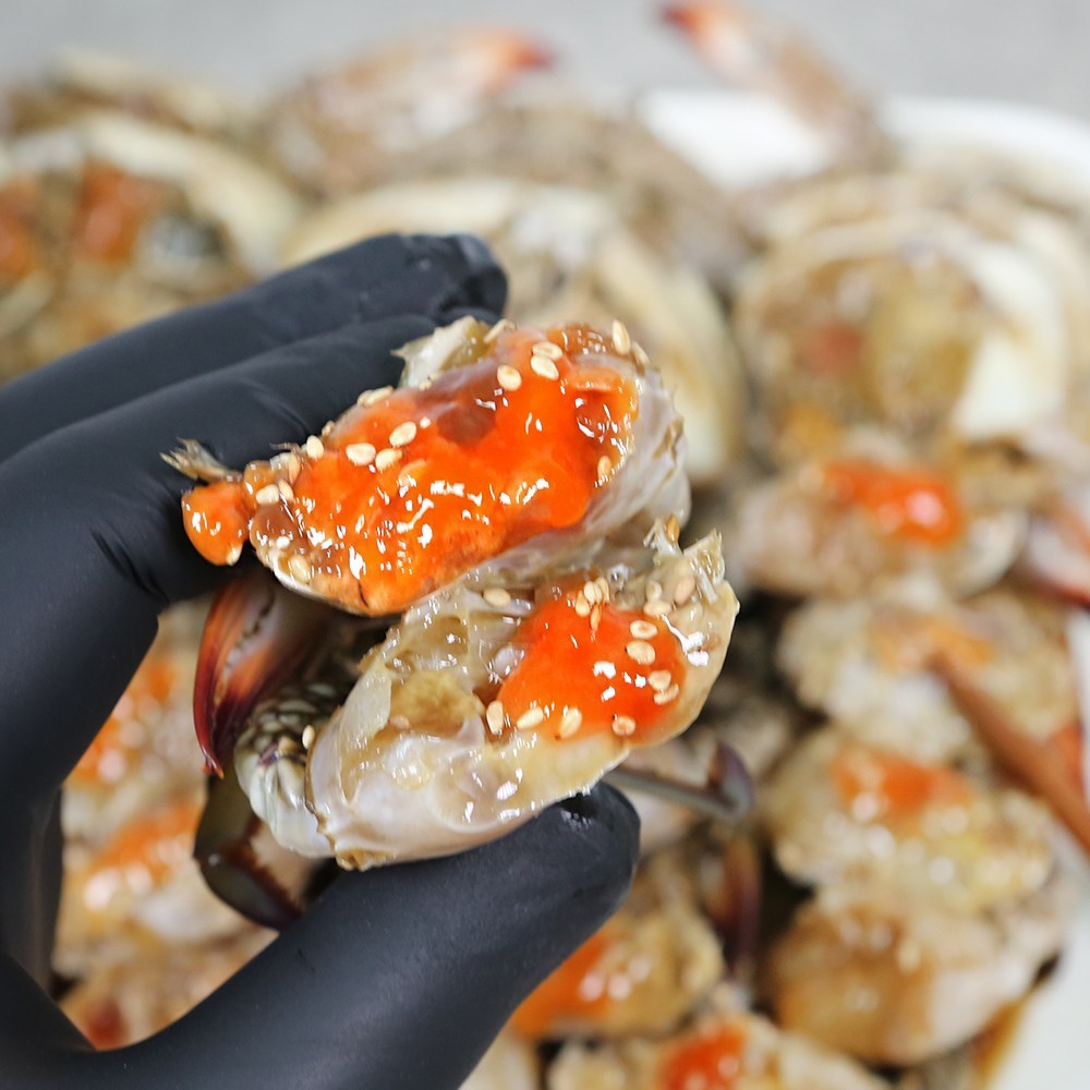 입안 가득 퍼지는 풍미, 순이네 알배기 암꽃게 간장게장!