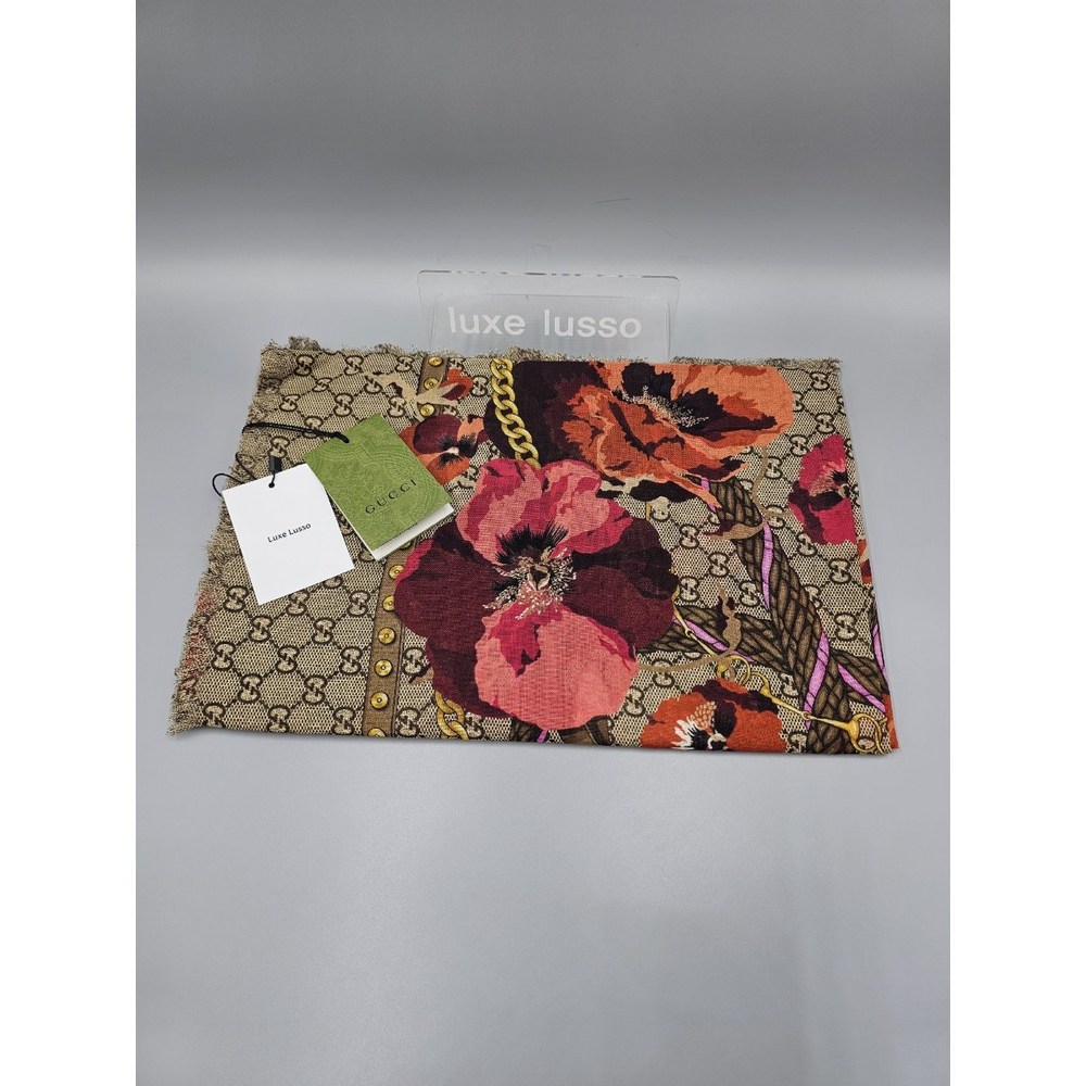 ****** GG 플라워 울 숄 스카프로 완성하는 찬란한 스타일