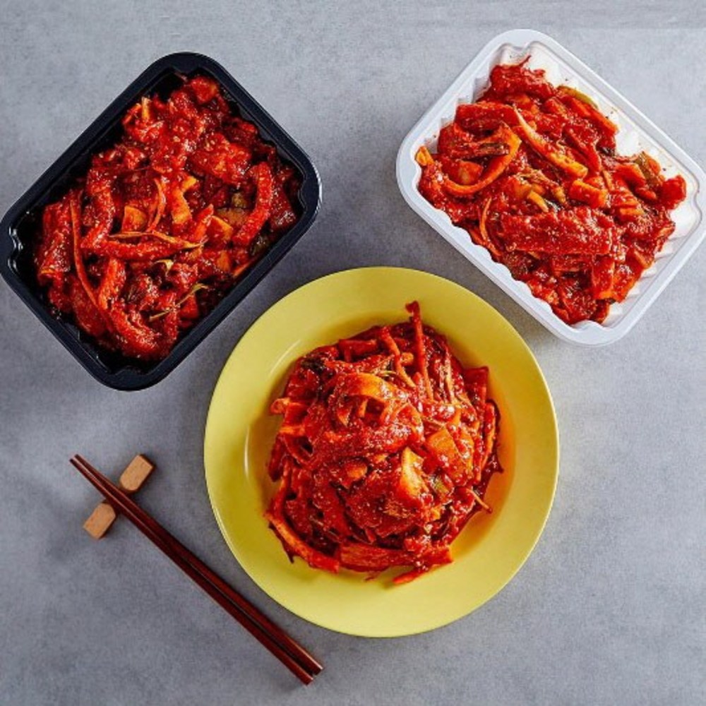 신선함 가득, 깊은 맛의 가오리무침