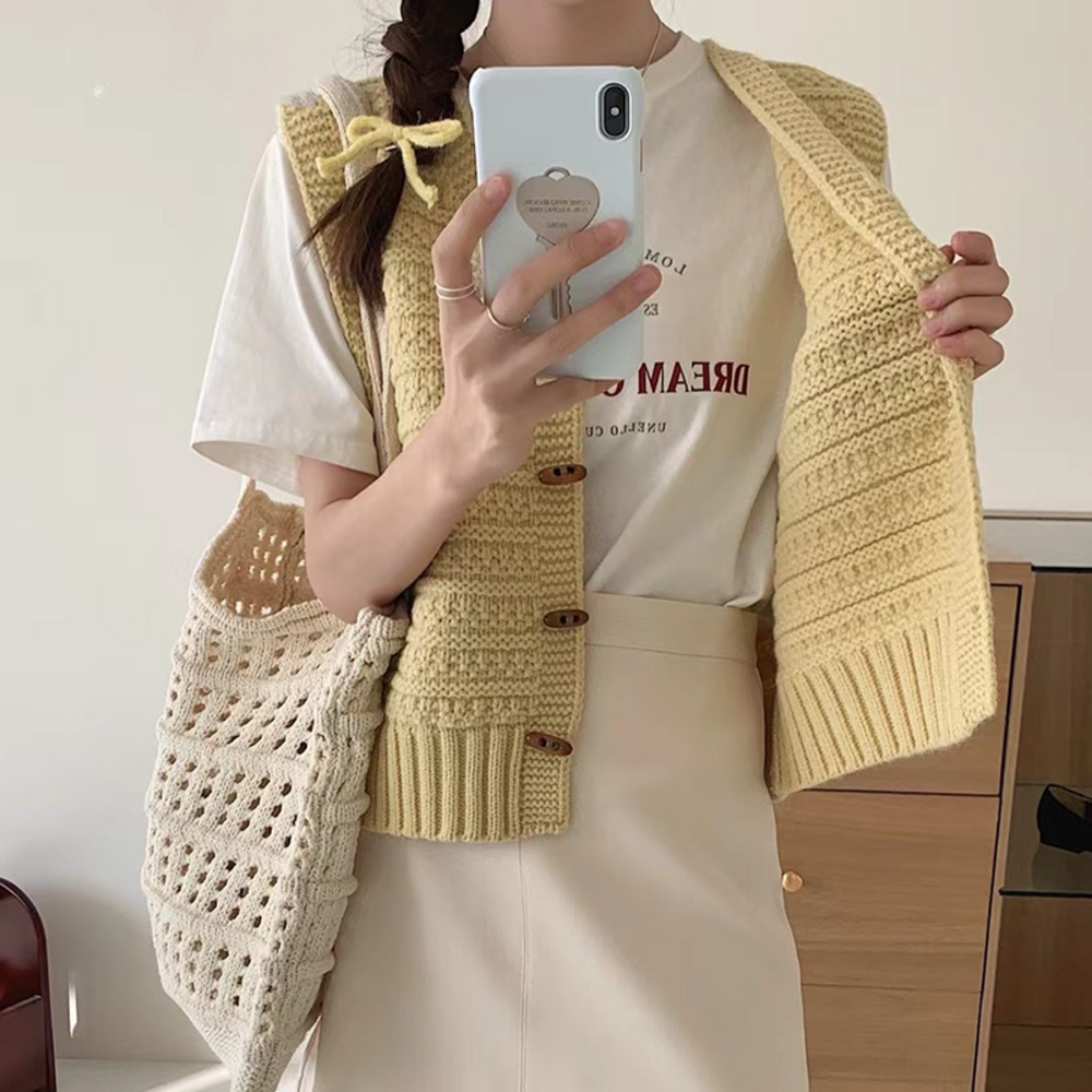 휘잇 여성 꽈배기 니트 버튼 조끼