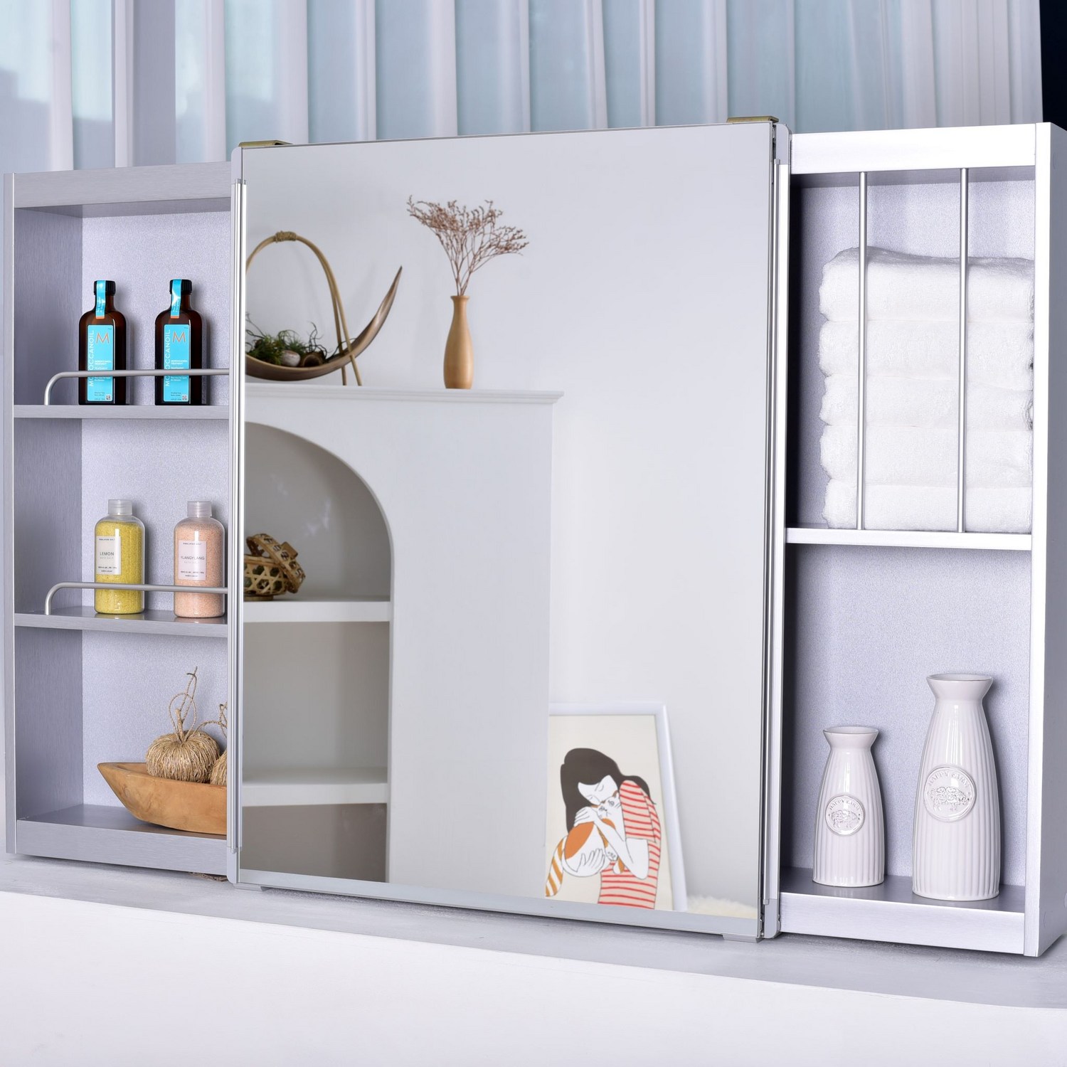 욕실을 깔끔하고 스타일리시하게 정리하는 최고의 솔루션: 욕실 거울 슬라이드 수납장