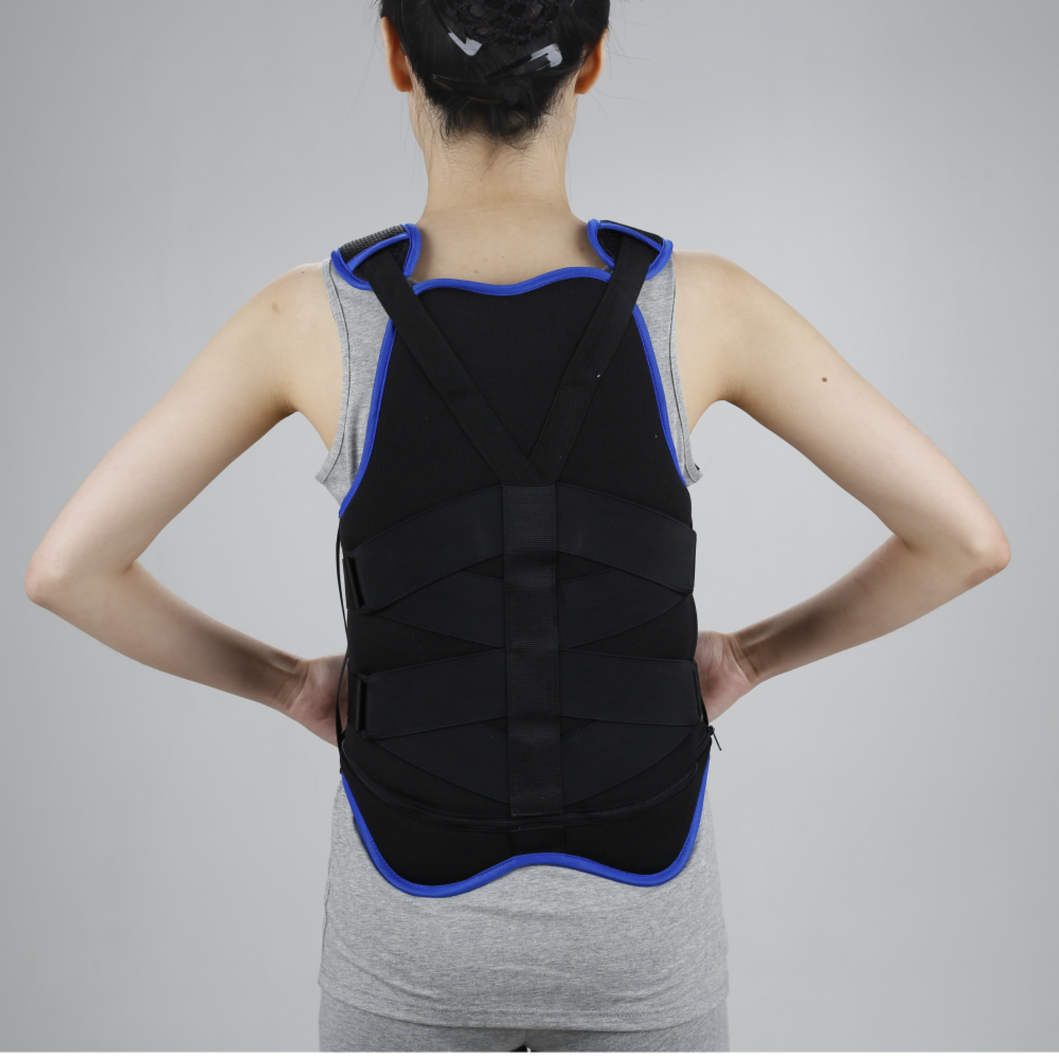 척추 건강을 위한 필수 아이템, 이즈메디 의료용 척추보조기 T011 TLSO