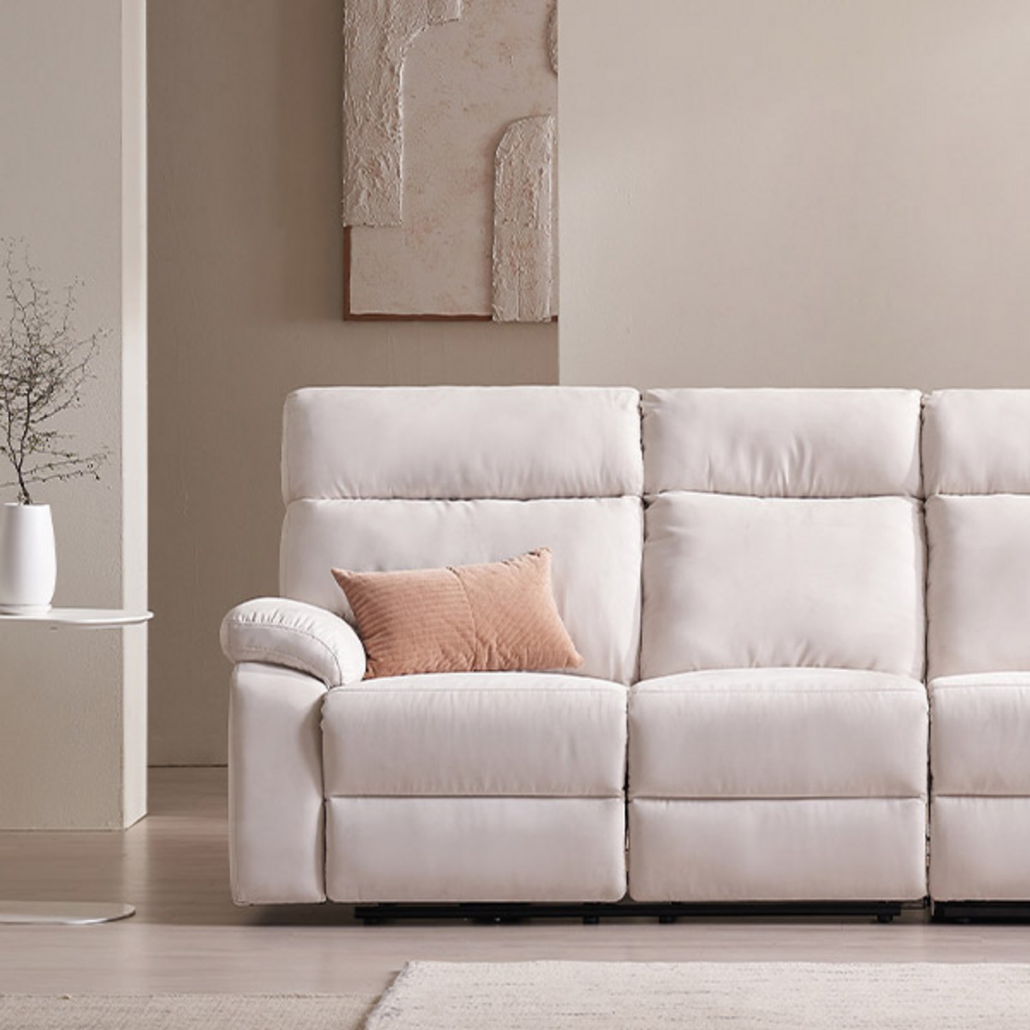 편안한 휴식과 세련된 스타일을 위한 베이슨 리클라이너 소파