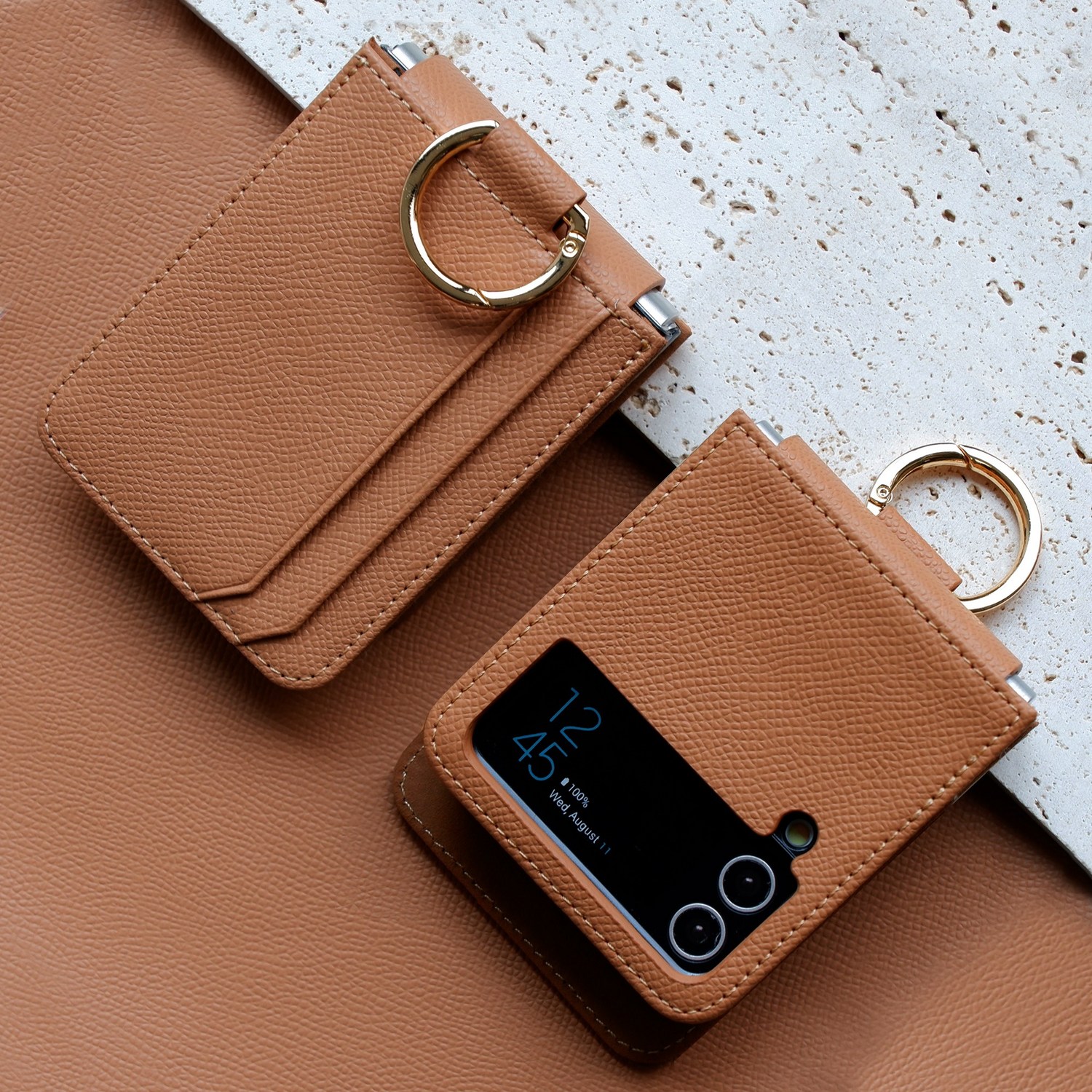 갤럭시 Z 플립 4의 완벽한 파트너: 스타일리시하고 보호적인 리네시 케이스