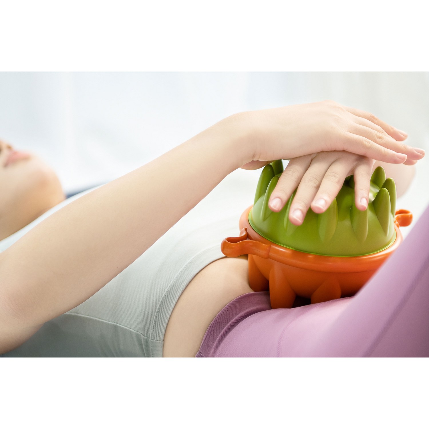 깊이 있는 배 마사지로 건강을 지키세요