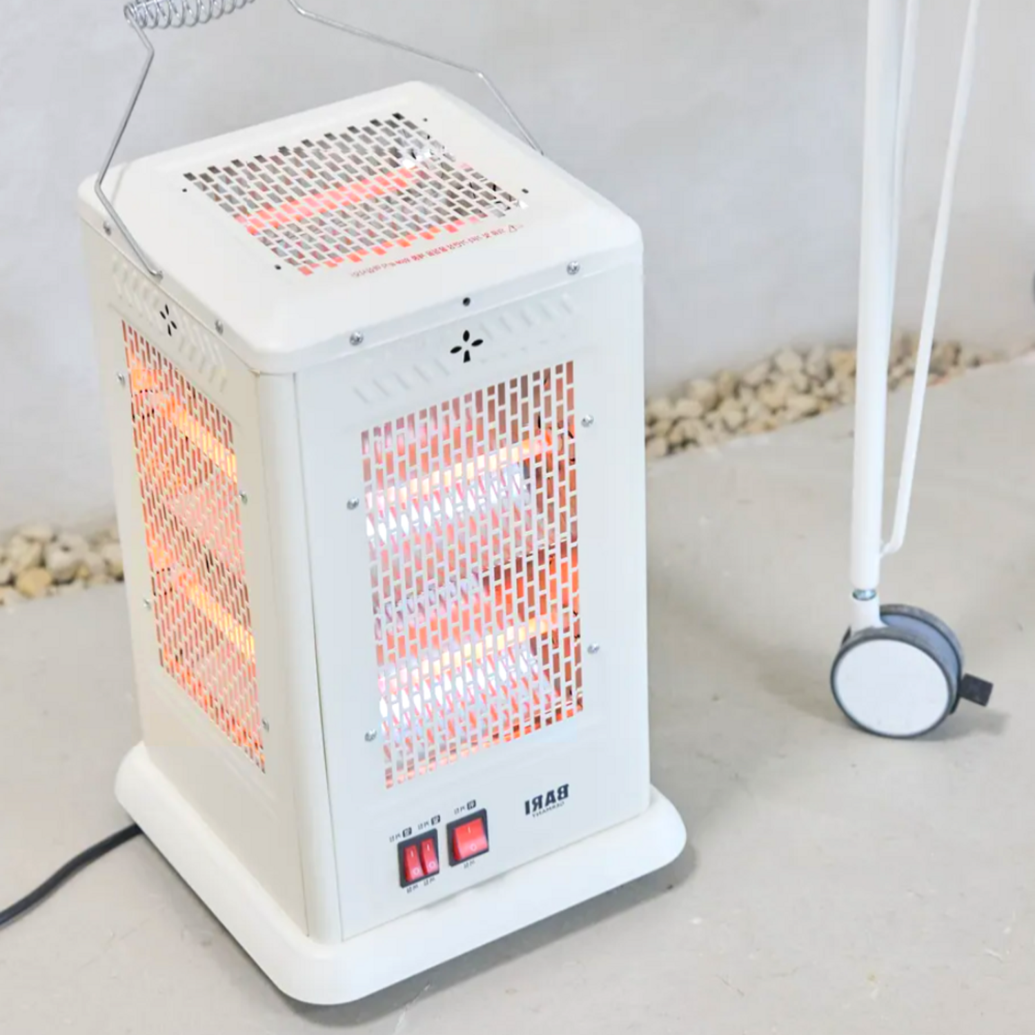 BARI 미니 전기히터: 안전하고 따뜻한 겨울을 위한 완벽한 선택