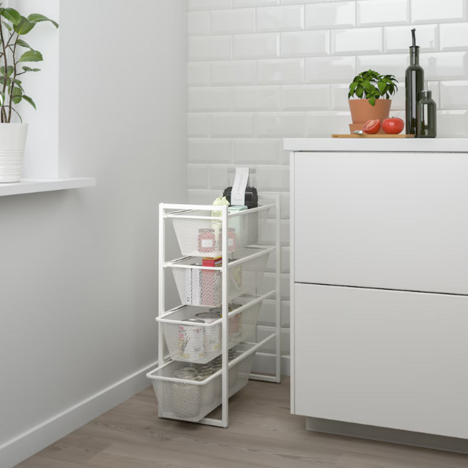 공간 효율성을 위한 이케아 JONAXEL 요낙셀 수납시스템