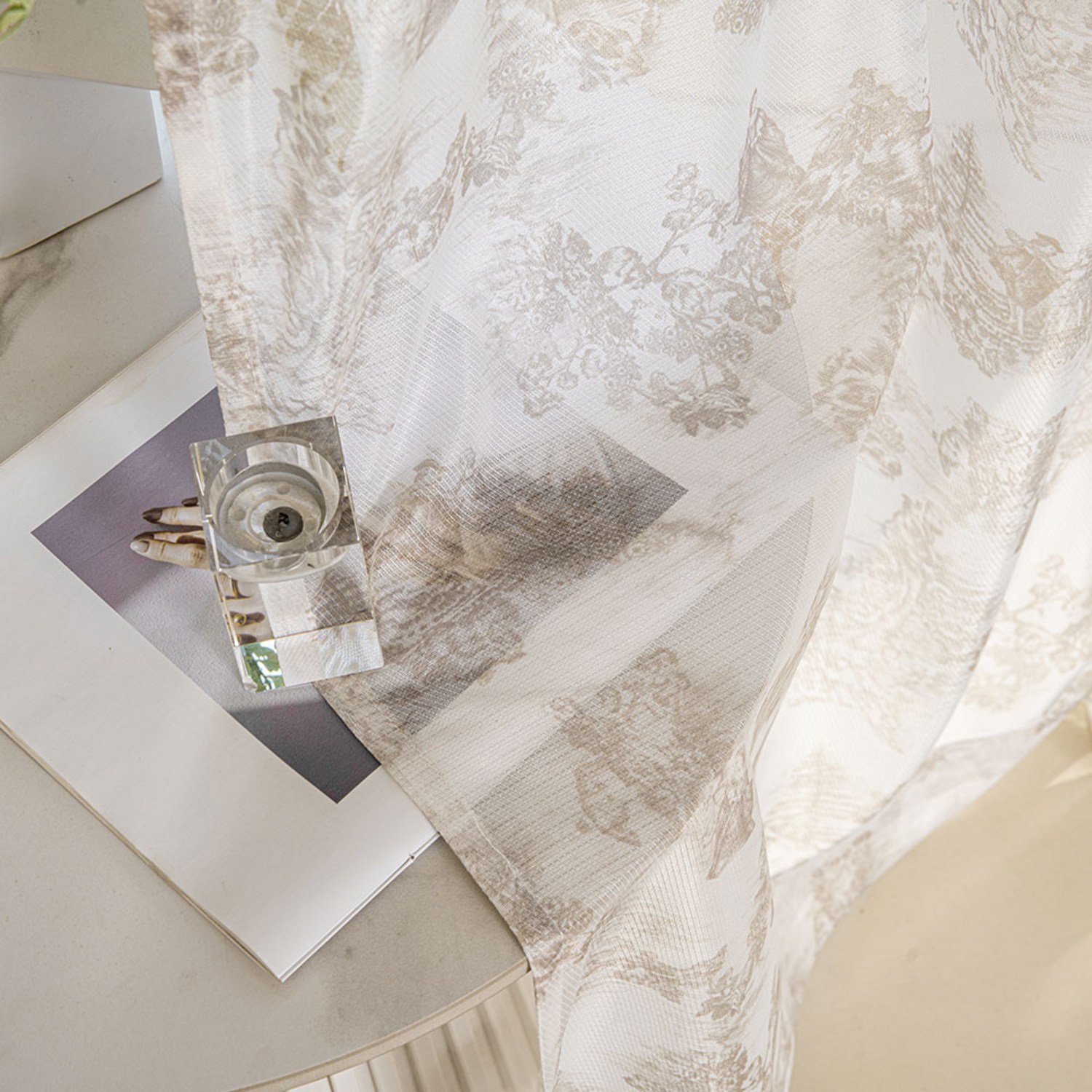 르네상스의 걸작으로 집을 장식하는 사라하우스 명화 커튼