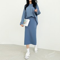 잘빠진 루즈핏 리버플 티셔츠 + 스커트 투피스 세트