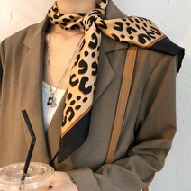 레드로 호피무늬 포인트 사각 실키스카프 블랙