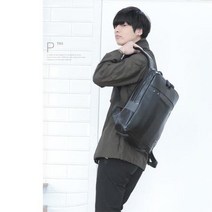 20대 남자 깔끔 세련 합성피혁 남자백팩 대학생가방