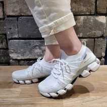 밸롭 티바트 1.0 남녀공용 런닝화 (정품) 깔끔한 사계절 내내 발편하게 신을 수 있는 걷기운동 뛸때 런닝머신 위에서 커플신발 효도신발로 최고인 푹신한 운동화 nc인천