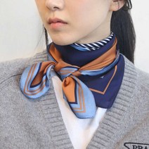봄 명품 스카프 모던 스트라이프 블루 사각 쁘띠 목손수건 미니 선물 줄무늬