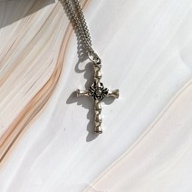 크롬 실버 거미 십자자 써지컬스틸 목걸이