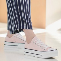 여자 핑크색 운동화 대학생 새내기 패션 스니커즈