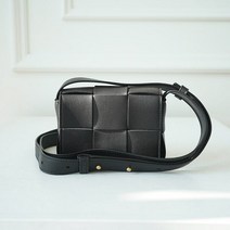 리본즈 보테가베네타 BottegaVeneta 남성 크로스백 23961120 (P002421832)