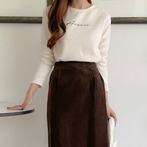 바보사랑 퍼리 기모 라운드 슬림 앤써 레터링 긴팔 티셔츠.디작소