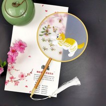 너슬부채 한국무용 전통 부채춤 여성 댄스 자수 꽃 핸드 헬드 나무 손잡이 팬 빈티지 반투명 중국 스타일 라운드 실크 술, 01 1