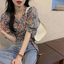 짧은 꽃 무늬 셔츠 여성의 봄과 여름 2022 새로운 복고풍 틈새 디자인 v-neck 달콤한 핫 걸 스트랩 재킷
