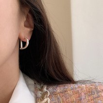 금화 모이사나이트 925s 귀걸이/ 눈꽃송이 디자인