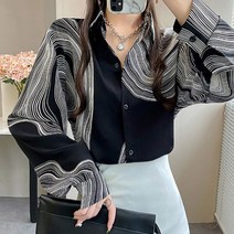 [랜덤플레이] 나무테 기하학 무늬 벌룬 소매 블라우스