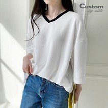 커스텀에이블 심플 겹브이 배색 티셔츠 C2303TS037B