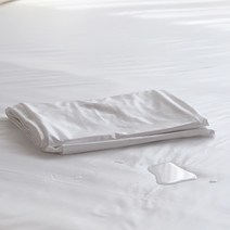 이음선 없이 깔끔한 클리어 방수 패드