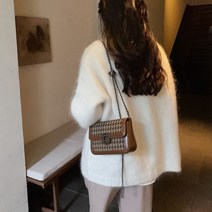 크로스 학생 메신저 초 미니 백 20대 30대 유럽여행 롯데탑스 박승희 국연수 가방 선물