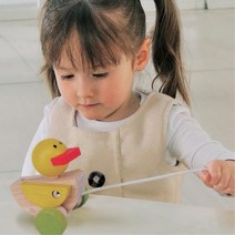 2살아기 걸음마연습 끈달린 원목오리 끌고다니는 토틀러 걷기연습 1세