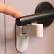 일상의정의 아기 문열림방지 방문잠금 문손잡이 안전 잠금장치 4개, 화이트 4개