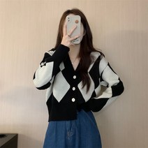오버클래쓰 여성 브이넥 크롭 가디건 아가일 데일리 니트 자켓