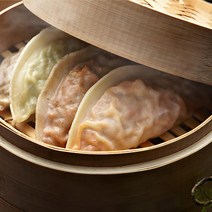 [만두의신] 가성비갑! 만두의신 줄서서먹는 신영시장 김치철판만두, 1봉, 1.4kg