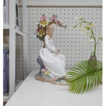 유럽풍 야드로 세라믹 도자기 장식인형10종 카페소품 개업 이사 신혼집선물, 6.나무아래 여인(HW-23)