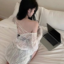 케네시 펀칭 니트