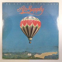 (중고LP 물세척) AIR SUPPLY/ THE ONE THAT YOU LOVE/ 자켓 훼손 음반 상태 A/ 해설지 있음