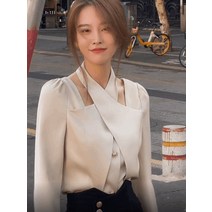 드라마 아일랜드 4회 미호 이다희 옷 의상 패션 사랑의 이해 안수영 문가영 트위스트 블라우스 셔츠 W01