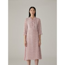 올리비아로렌 [백화점 인기상품][득템상품] 여리여리한 여성스러운 무드의 도트패턴 포인트 밑단 플리츠 원피스 VOBOAXM3361