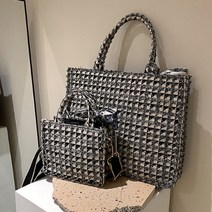 고급스럽고 세련된 디체나온백