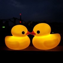 소리나는 장난감 라이트업덕 삑삑이 불빛 조명완구 남자 국민 수면등 전등 아기 애착인형 신생아수유등, 본상품선택