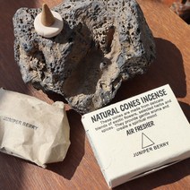 Lotus Natural Cones 로투스 내츄럴 콘 인센스 스틱 향 피우기 홀더 세트, juniper berry