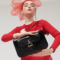 세라 스튜디오세라 사비나 크랙에나멜 바게트백 H22H678 카르엠블랙
