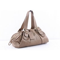 베이지 소가죽 버클핸들 바게트 숄더백