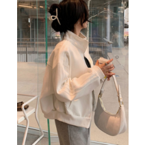 캐주얼한 데일리룩 안나 집업자켓