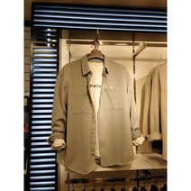 행텐 린넨자켓!! 남자남방형 자켓 !!멋스러우면서 캐쥬얼한 분위기를 연출 해주는 세련미가 넘치는 자켓이예요^^