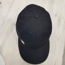 버커루 유니 피어싱 챙띠 볼캡