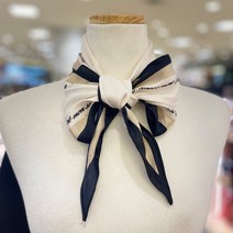 아트리아_평촌점_ 아이보리 레터링 마름모 스카프