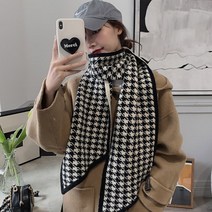 체크 패턴 포인트 고급스러운 단정 하객 여성 머플러