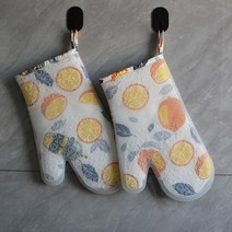 뜨거운 판매 오븐 장갑 주방 장갑 파마 방지 장갑 요리사 장갑 실리콘 절연 장갑 전자 레인지 고온 저항하는 주방 오븐 특수 두꺼운 안티 스케일링 미끄럼 방지 장갑, 흰색 배경에 두 레몬